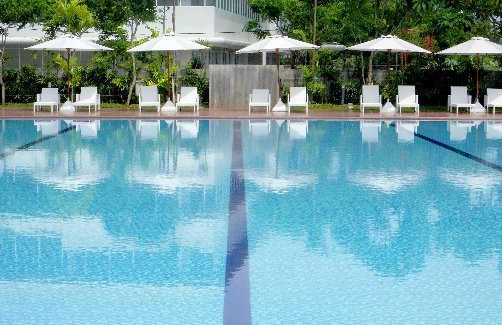Nunia Inn Bandara Jakarta Tangerang Esterno foto