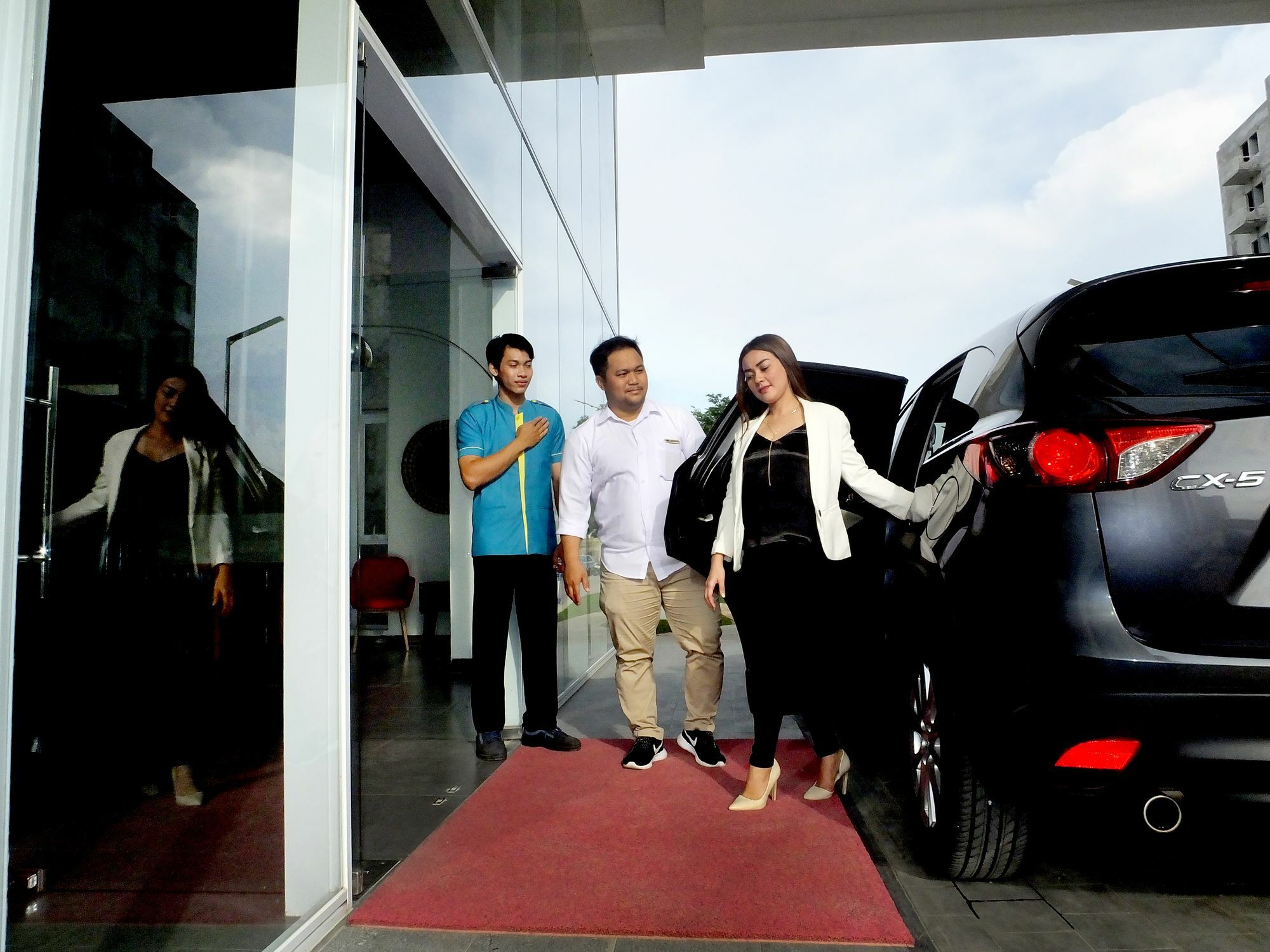 Nunia Inn Bandara Jakarta Tangerang Esterno foto